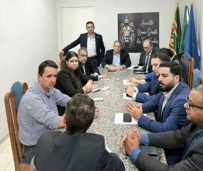 Imagem da notícia Prefeito Rodrigo Freitas e Câmara de Cassilândia se reúnem e alinham destinação de emendas 